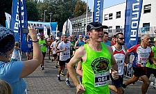 Kilkuset biegaczy pokonało most. Najlepszy w 33 minuty