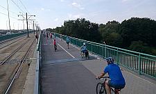 Kilkuset biegaczy pokonało most. Najlepszy w 33 minuty