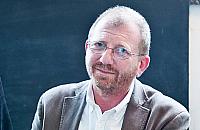 Profesor pobity za rozmow� w obcym j�zyku