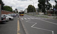 Mniej miejsca dla aut na kolejnej ulicy