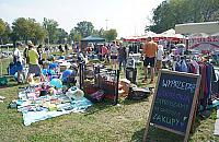 Wyprzedaż garażowa na Białołęce. "Szykuje się duże targowisko"