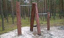 Osobliwa siłownia plenerowa w Wawrze. "Tu są inne standardy"