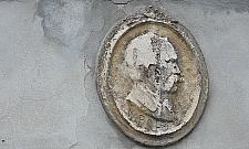 Ocalone wille Wawra. "Wciąż widać resztki dawnej świetności"