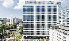 Mural, "gorseciki" i auta na prąd. Nowy biurowiec w Warszawie