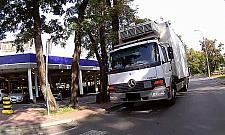 Potrącenie na osiedlowej uliczce. "Wielokrotnie alarmowałam policję"