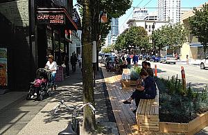 Parklet na Bemowie? Szukamy miejsc na "kieszonkowe parki".