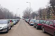 Wrzeciono zablokowane autami. Czas na płatne parkowanie?