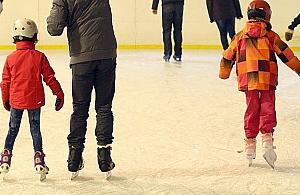 Był parking, będzie bezpłatne lodowisko