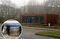 Naczepa, a na niej buda. Tak się buduje w Warszawie