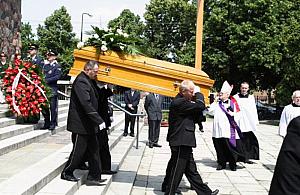 Zmiany w miejskiej spółce. Pierwsza warszawska firma pogrzebowa