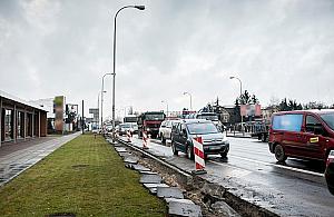 Prace na Radzymińskiej wstrzymane. "Pogoda nie sprzyja"