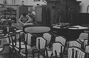 Meble z Henrykowa. Tu wykonano Okrągły Stół