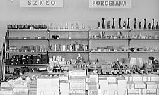 Społem przy lasku. "Tu koledzy z klasy kradli pączki"