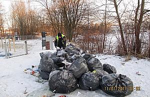 Nazwiska, adresy, faktury. Zgadnij, dokąd trafiły twoje śmieci