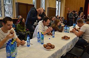 Wola pączkami stoi. Zjedz je wszystkie i zostań bohaterem