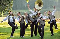 Ostatki na jazzowo. Wyj�tkowy koncert u Kamedu��w