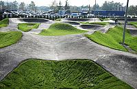 Pumptrack na Bia�o��ce w smrodzie Czajki?