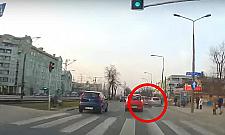 Gaz do dechy i do przodu. Tak się jeździ po Jelonkach