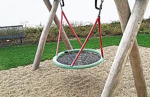 Tylko dla dorosłych. Nietypowy plac zabaw na Bemowie?