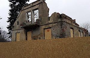 Stuletni dom dogorywa w Winnicy. Warto go ratować?