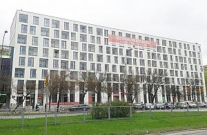 Początek dogęszczania Bródna. Czy to najładniejszy blok w okolicy?