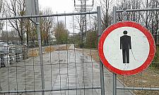 Ulica na Młocinach nadal rozgrzebana. "Nieprzewidziane okoliczności"