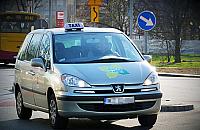 Taniej taksówką po Wawrze? Najwyższy czas na zmiany