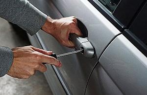 Giną auta. Szef policji o metodach złodziei i na złodziei