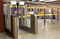 Nowe bramki w metrze. Będzie wygodniej?