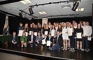 Władze Bielan rozdały stypendia młodym sportowcom