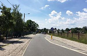 Giąć jezdnie czy montować progi?