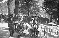 Tańce, hulanki, swawole. Tak się bawiono w Lesie Bielańskim