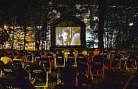 Kasiarze, szulerzy, gangsterzy. Kino letnie na Woli
