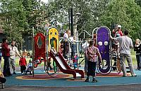Park Henrykowski Plus. "Stara Bia�o��ka" stawia na zabaw�
