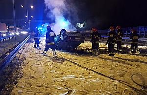 Dachowanie i pożar na S8. Podejrzany zgłosił się na policję