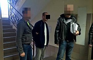 Napad z nożem na kiosk z prasą