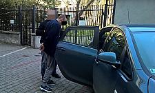 Napad z nożem na kiosk z prasą