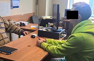 Piękna nieznajoma i siedmiu rozbójników. Brutalny napad w parku