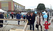 Rośnie basen na Piaskach. Kiedy otwarcie?