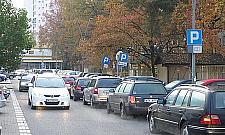 Samochodem pod szkołę. Jak odkorkować Królowej Jadwigi?