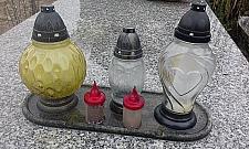 Festiwal kiczu i bezguścia na cmentarzach