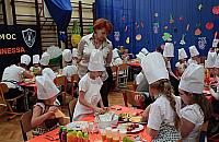 Śniadanie+ w podstawówkach na Woli. Ponad milion na kanapki