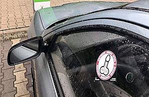 Szeryfowie uczą parkować. "Od wymierzania kary jest policja"