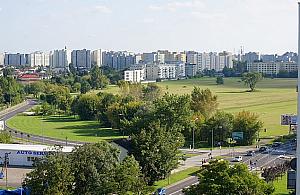 Pole PGR znika w oczach. Bloki, szkoła i hala sportowa