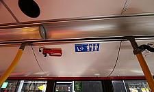 Miejsca tylko dla rodzica z dzieckiem? "Potrzebne w każdym autobusie"