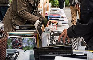 Przedświąteczna garażówka na Bemowie