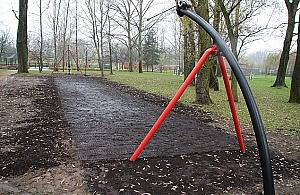 Nowość na Tarchominie. 30-metrowy zjazd linowy