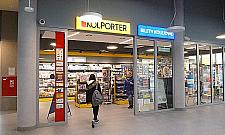 Dworzec odżył. Jest kawiarnia, są bilety kolejowe