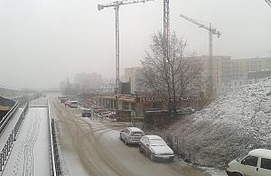 Jeszcze gęściej przy S8. Blok tuż przy trasie