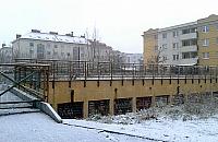 Dziwny garaż na Górcach. Zastąpi go blok?